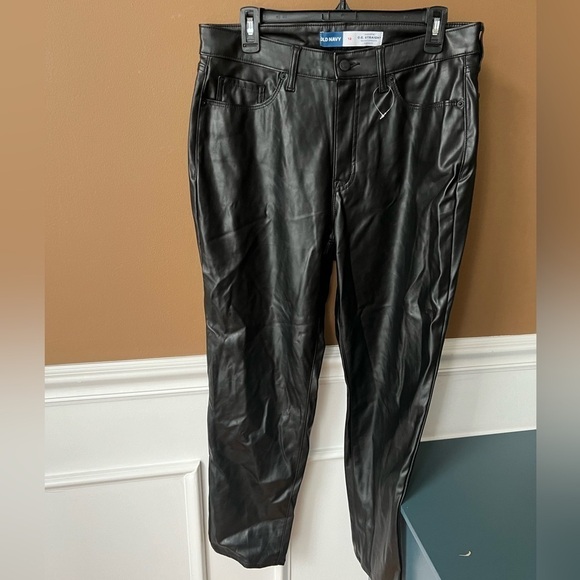 OLD NAVY NWOT Black High-Waisted OG Straight Leg Faux Leather Ankle Pants - Picture 6 of 10